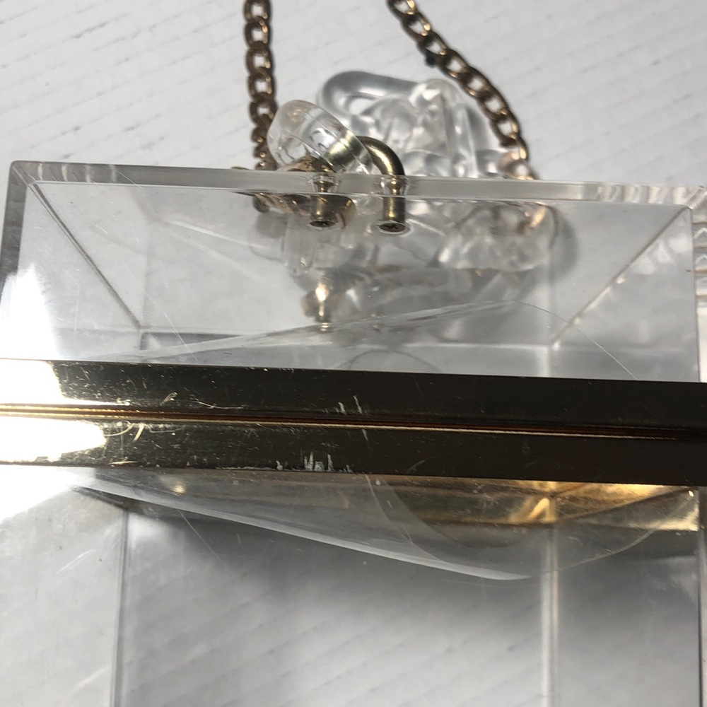 Clear Acrylic Box Clutch/Crossbody Bag Gold chain - Picture 8 of 12